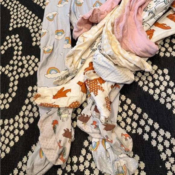 Girl or Boy Toddler Footed Onesies Toddler Pj's Lot OldNavy - Picture 8 of 8